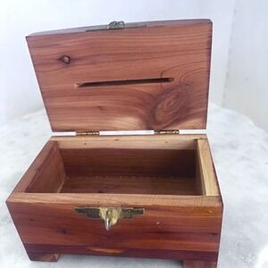 Vtg Cedar Treasure Chest Bank Jewelry Box Brass Hinges & Hasp Portsmouth‎ Ohio
